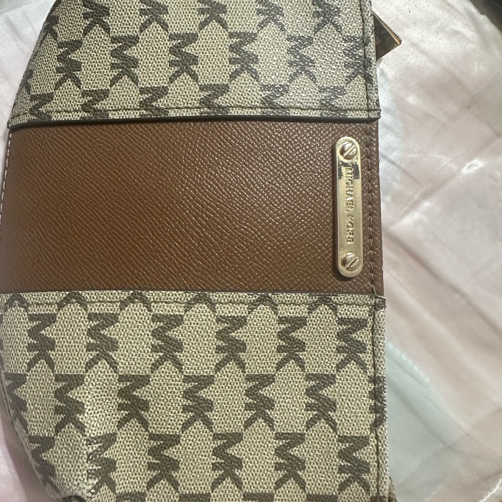 Michael Kors Brown and Cream Handbags